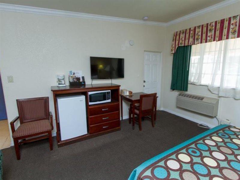 Surestay By Best Western Fresno Central Zewnętrze zdjęcie