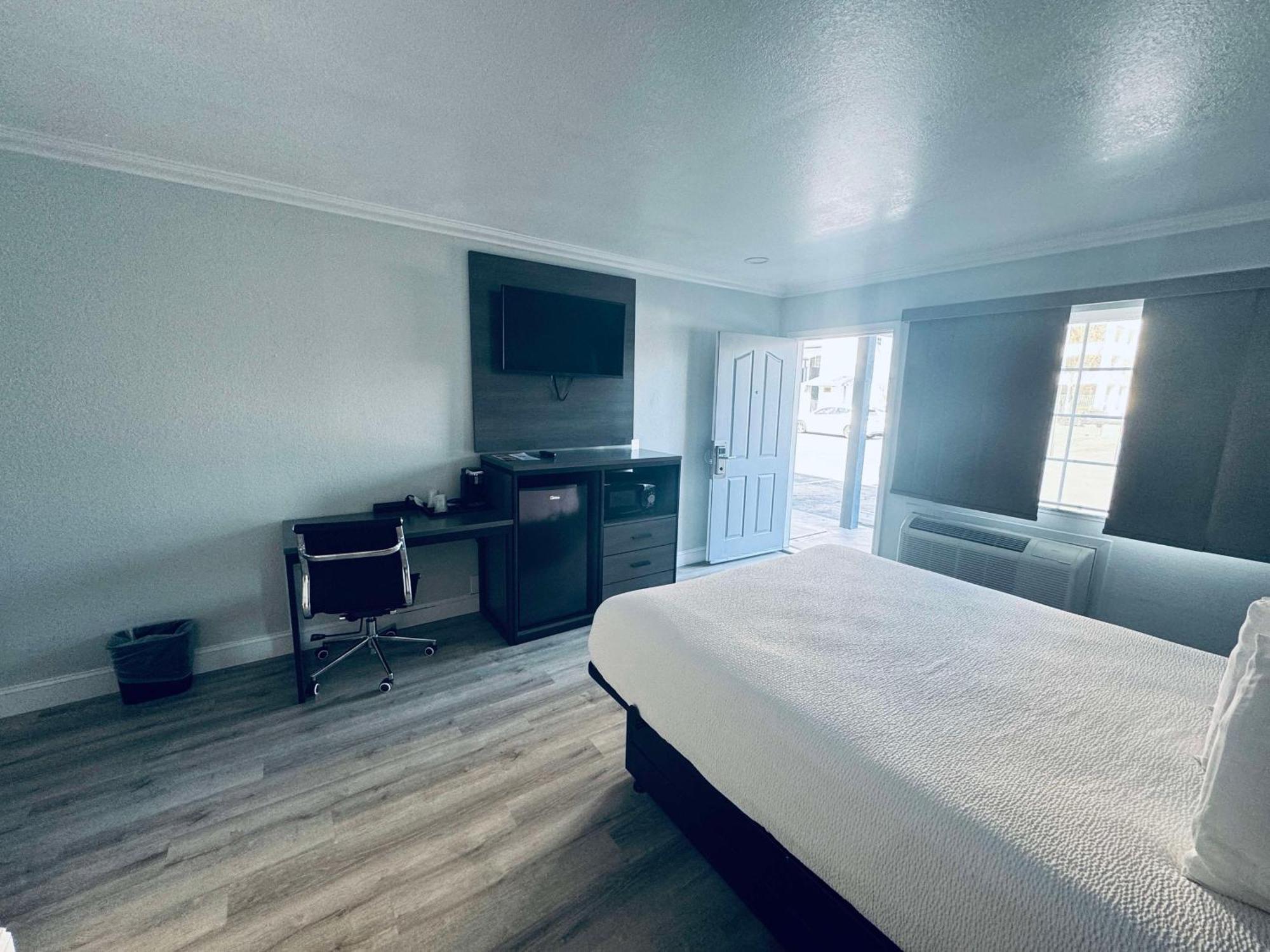 Surestay By Best Western Fresno Central Zewnętrze zdjęcie