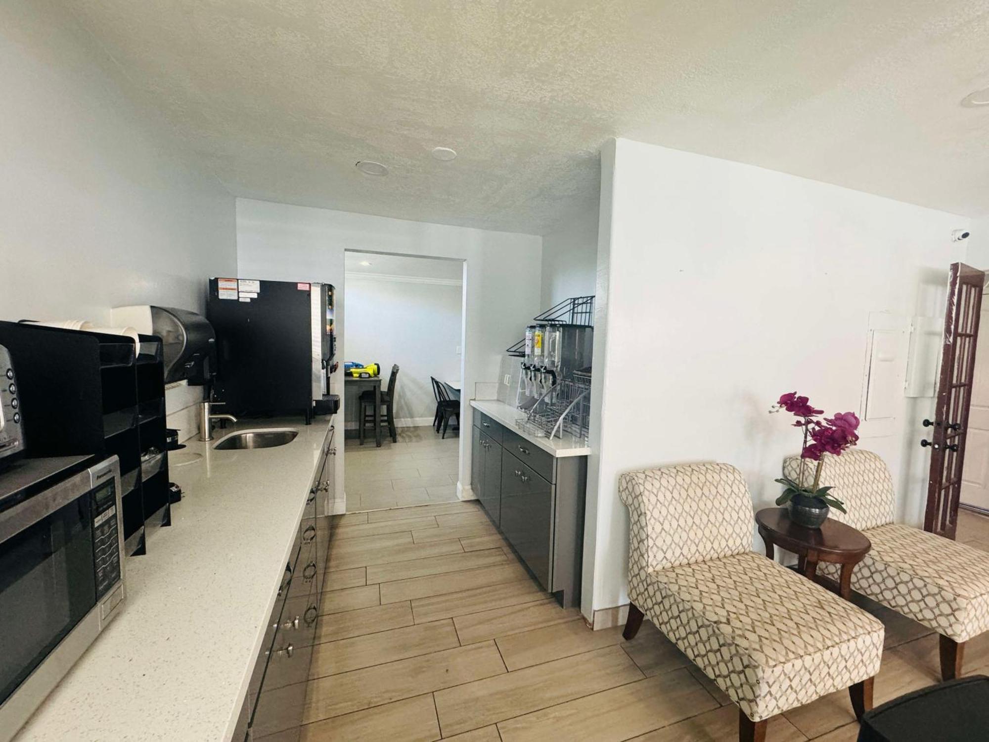 Surestay By Best Western Fresno Central Zewnętrze zdjęcie