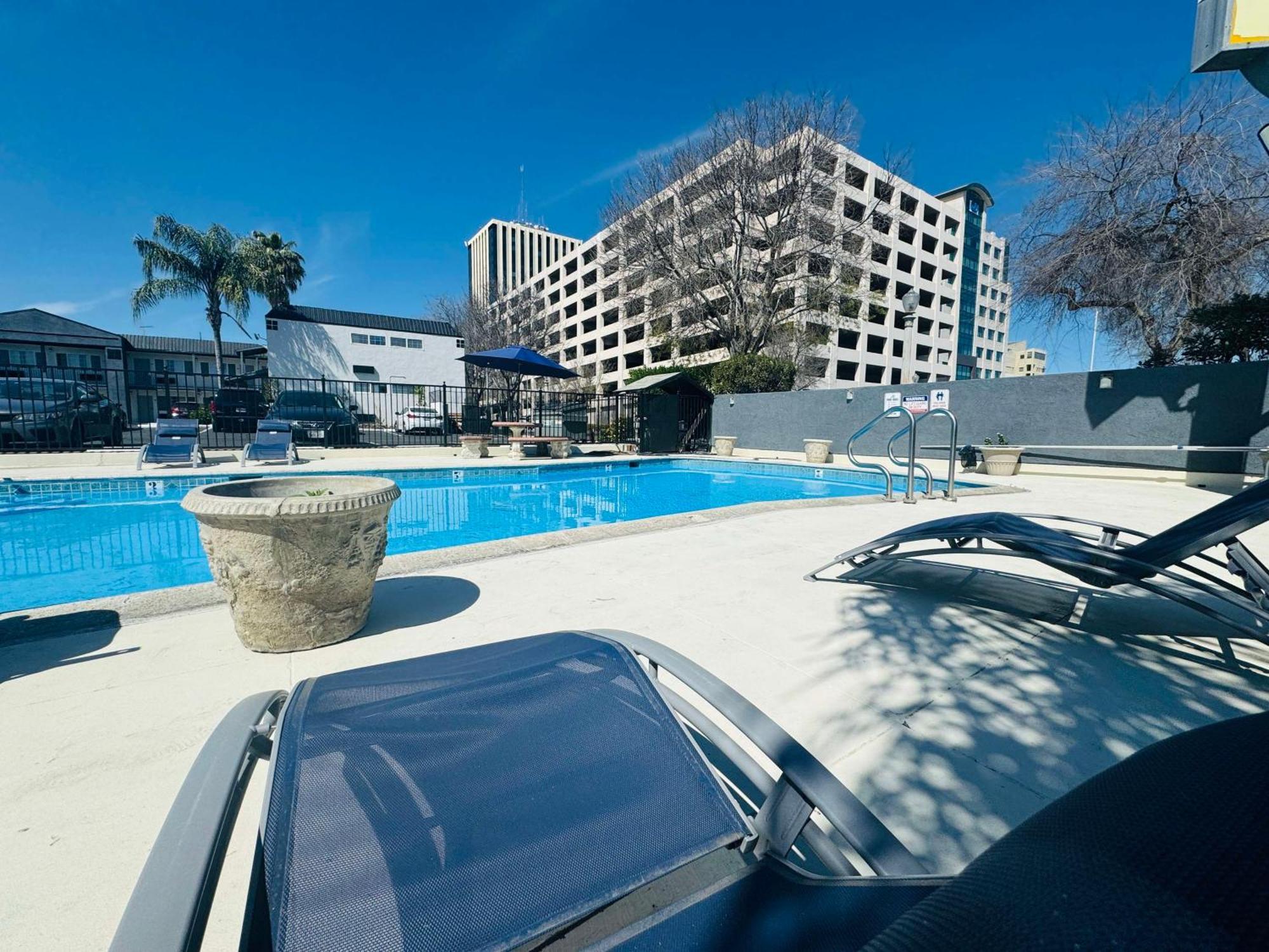 Surestay By Best Western Fresno Central Zewnętrze zdjęcie
