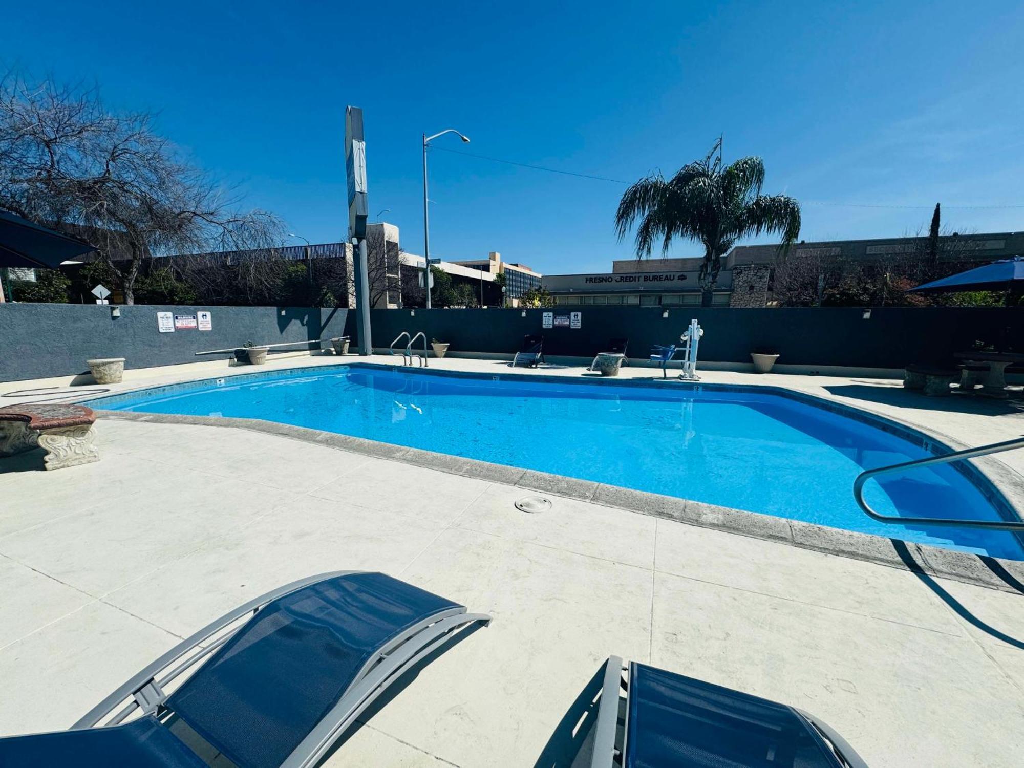 Surestay By Best Western Fresno Central Zewnętrze zdjęcie
