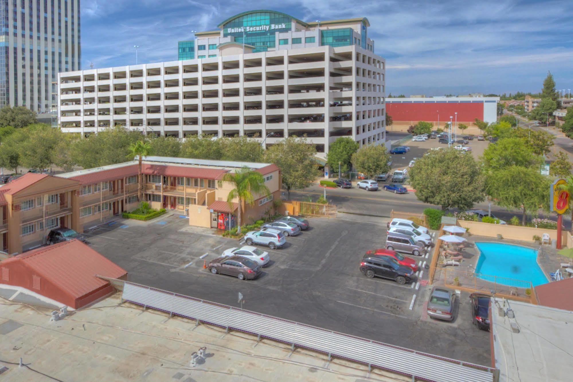 Surestay By Best Western Fresno Central Zewnętrze zdjęcie